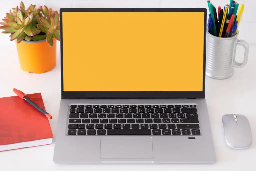 organized desktop Organized desktop leads to good time management