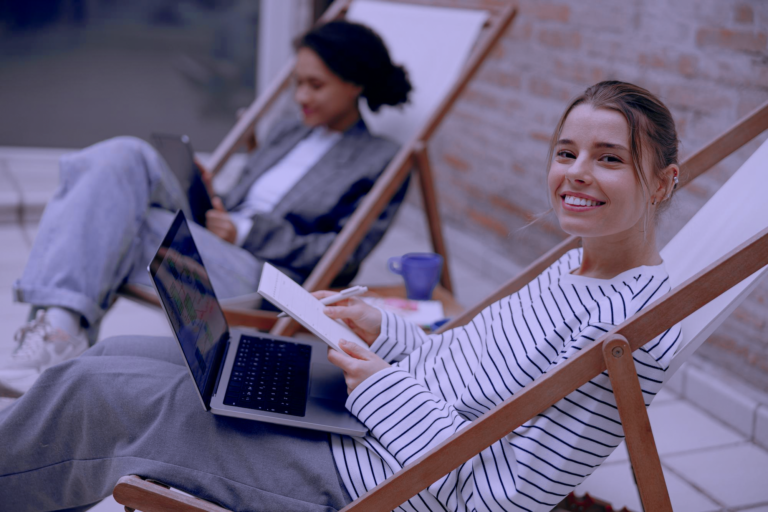 Una guía para gestionar empleados remotos con un rastreador de tiempo