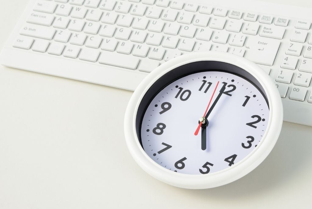 Project Time Tracking for Agencies How to Track Hours by Project